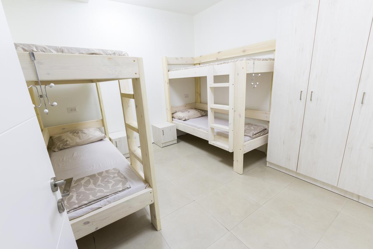 Mevaser - Christian Hostel Rishon Leziyyon Exterior foto